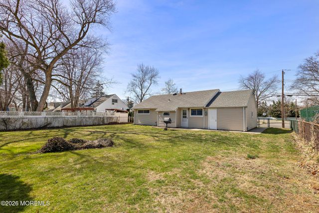 19 Mountain Avenue, Hazlet, NJ 07730