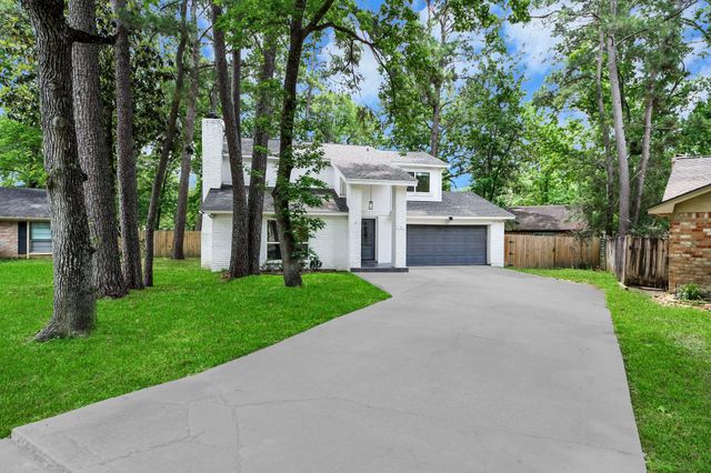 6 Yewleaf Court, The Woodlands, TX 77381
