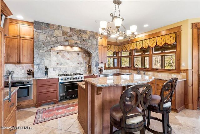 94 Long View Lane, Bolton, NY 12814