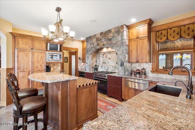 94 Long View Lane, Bolton, NY 12814