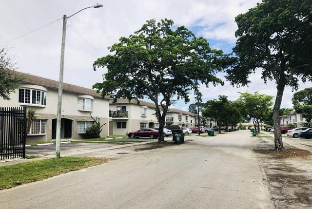 1848 NW 55th Avenue 4x, Lauderhill, FL 33313