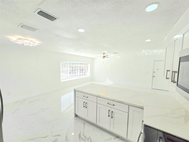 1848 NW 55th Avenue 4x, Lauderhill, FL 33313