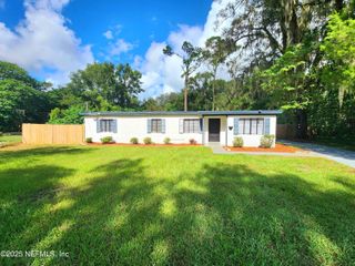 1853 LOYOLA Drive N, Jacksonville, FL 32218