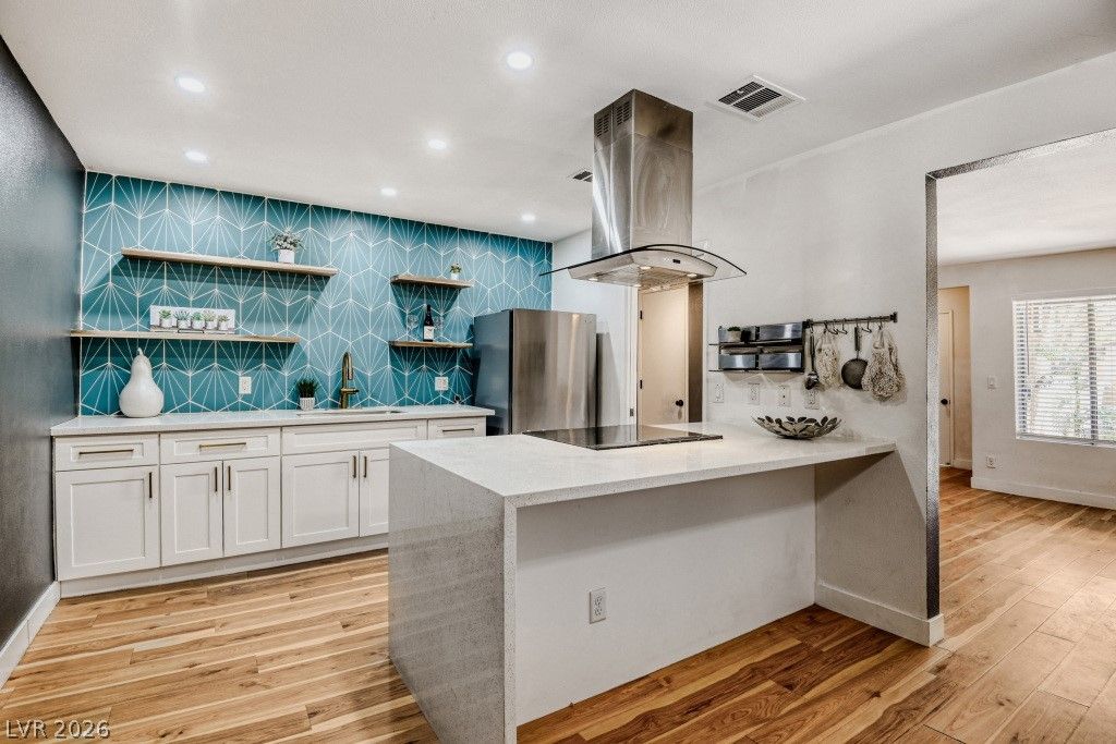 5091 Village Drive, Las Vegas, NV 89142