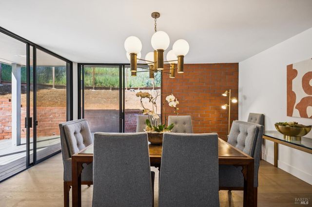 30 Chateau Pl, San Rafael, CA 94901