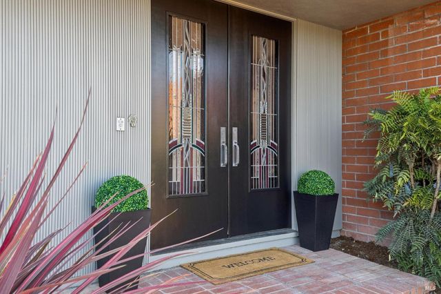 30 Chateau Pl, San Rafael, CA 94901