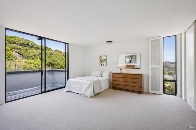 30 Chateau Pl, San Rafael, CA 94901