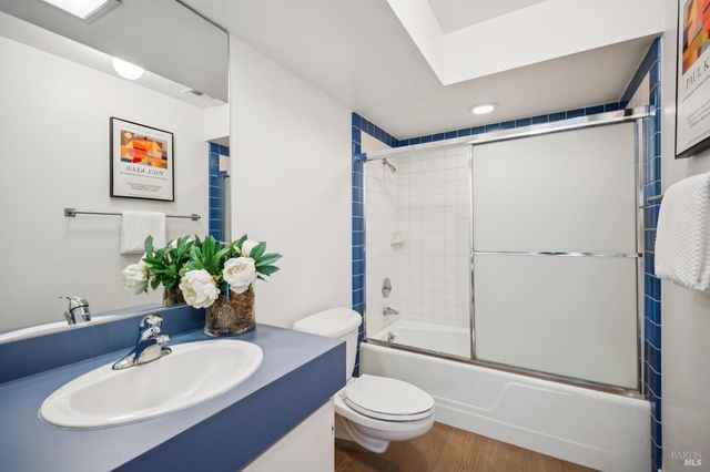 30 Chateau Pl, San Rafael, CA 94901