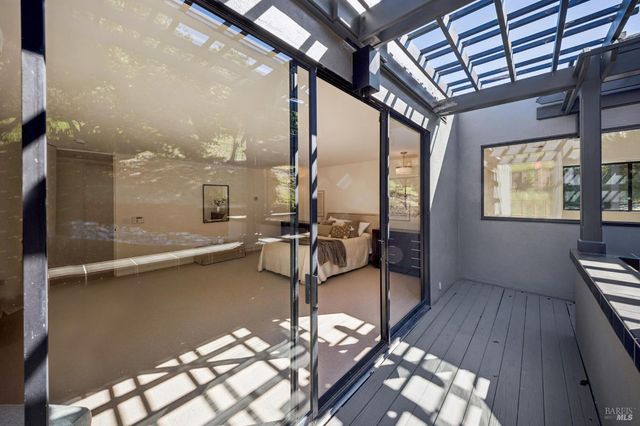 30 Chateau Pl, San Rafael, CA 94901