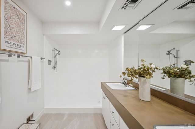 30 Chateau Pl, San Rafael, CA 94901