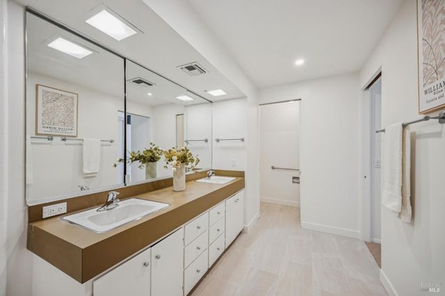 30 Chateau Pl, San Rafael, CA 94901