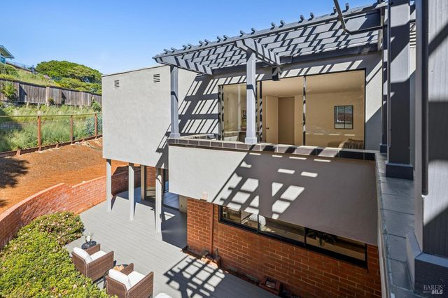 30 Chateau Pl, San Rafael, CA 94901