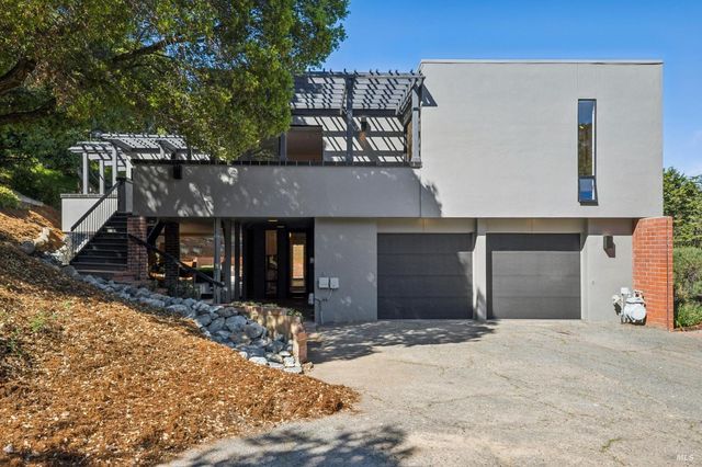 30 Chateau Pl, San Rafael, CA 94901