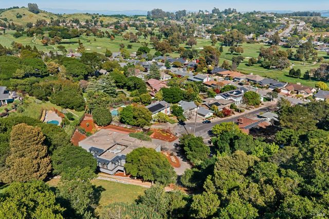 30 Chateau Pl, San Rafael, CA 94901