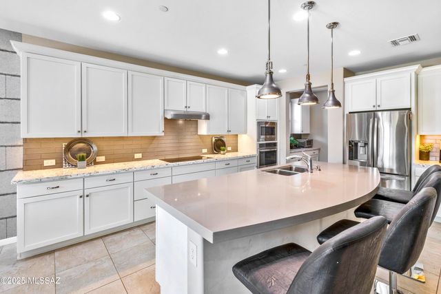 31547 S Misty Basin Road, Oracle, AZ 85623