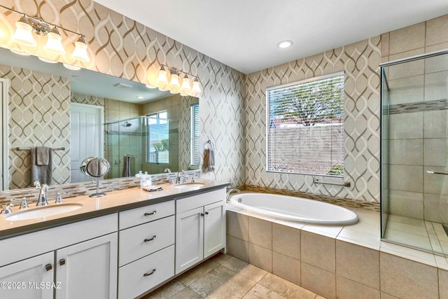 31547 S Misty Basin Road, Oracle, AZ 85623