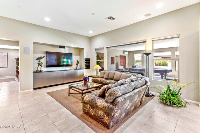 31547 S Misty Basin Road, Oracle, AZ 85623