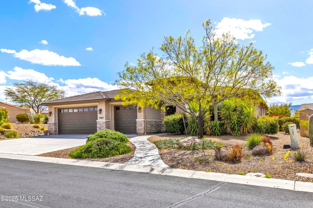 31547 S Misty Basin Road, Oracle, AZ 85623