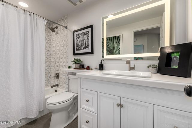 9825 E Turquoise Avenue, Scottsdale, AZ 85258