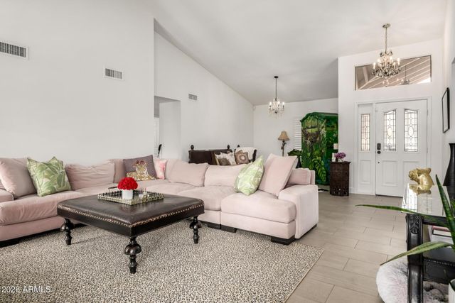 9825 E Turquoise Avenue, Scottsdale, AZ 85258