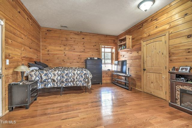 17516 Donegal Drive, Abingdon, VA 24210