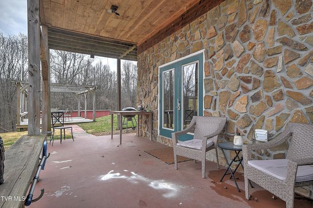 17516 Donegal Drive, Abingdon, VA 24210