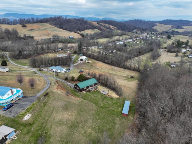 17516 Donegal Drive, Abingdon, VA 24210