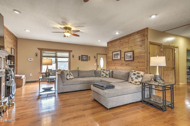 17516 Donegal Drive, Abingdon, VA 24210