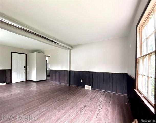 1305 Collegewood Street, Ypsilanti, MI 48197
