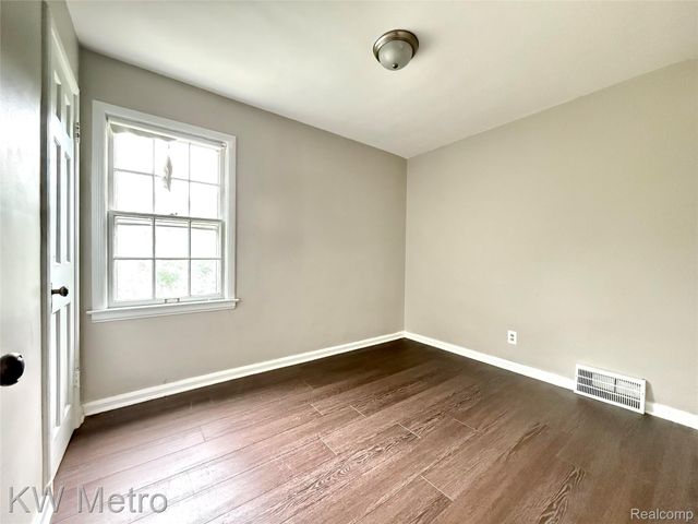 1305 Collegewood Street, Ypsilanti, MI 48197