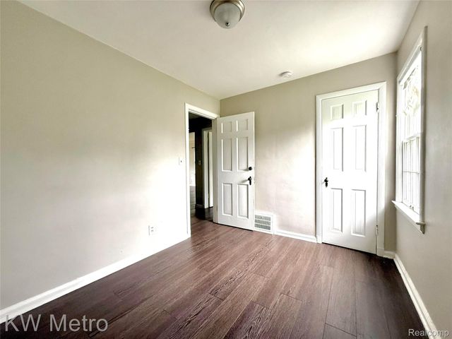 1305 Collegewood Street, Ypsilanti, MI 48197