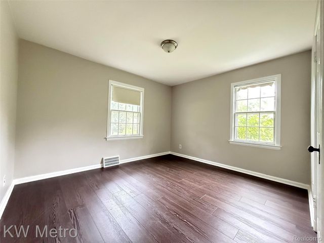 1305 Collegewood Street, Ypsilanti, MI 48197