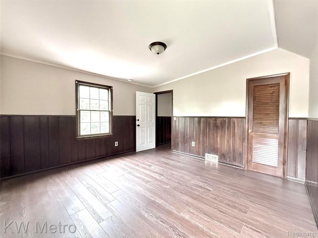 1305 Collegewood Street, Ypsilanti, MI 48197