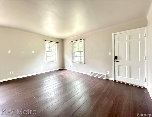1305 Collegewood Street, Ypsilanti, MI 48197