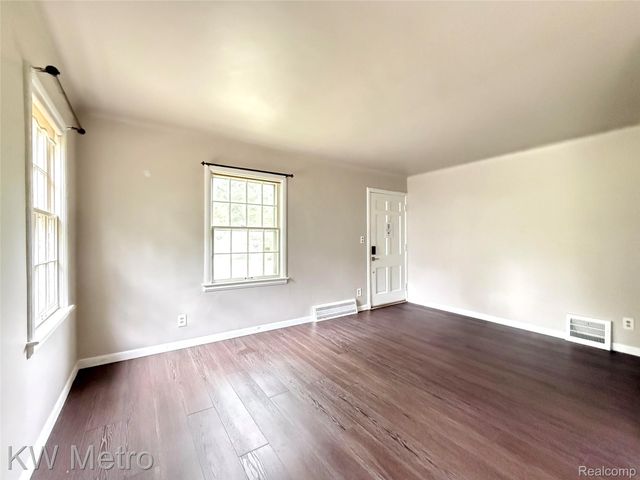 1305 Collegewood Street, Ypsilanti, MI 48197