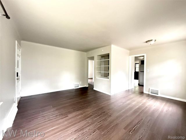 1305 Collegewood Street, Ypsilanti, MI 48197