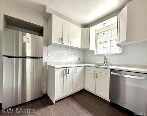 1305 Collegewood Street, Ypsilanti, MI 48197