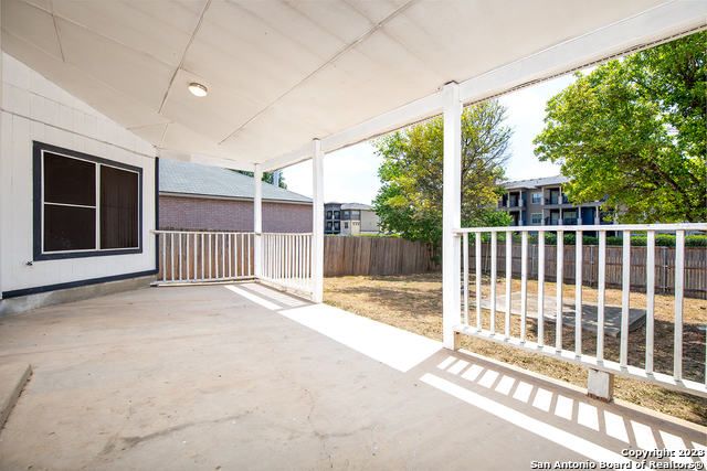 8118 Stagwood Hill, San Antonio, TX 78254