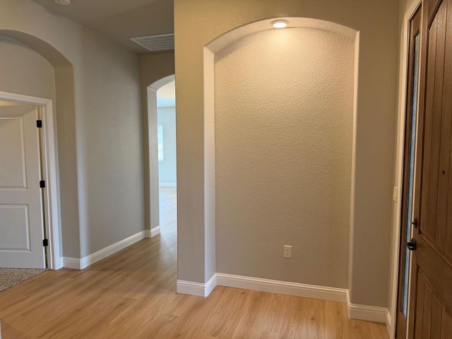 8698 N Privado Ct, Hilmar, CA 95324