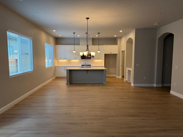 8698 N Privado Ct, Hilmar, CA 95324