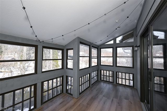 231 Portage Lakes Drive, Akron, OH 44319