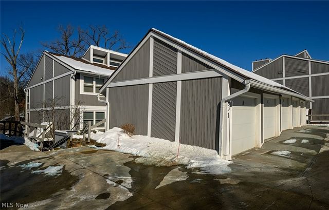 231 Portage Lakes Drive, Akron, OH 44319