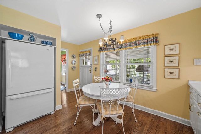 4919 N Diversey BOULEVARD, Whitefish Bay, WI 53217