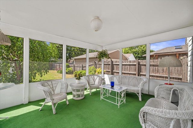 4919 N Diversey BOULEVARD, Whitefish Bay, WI 53217