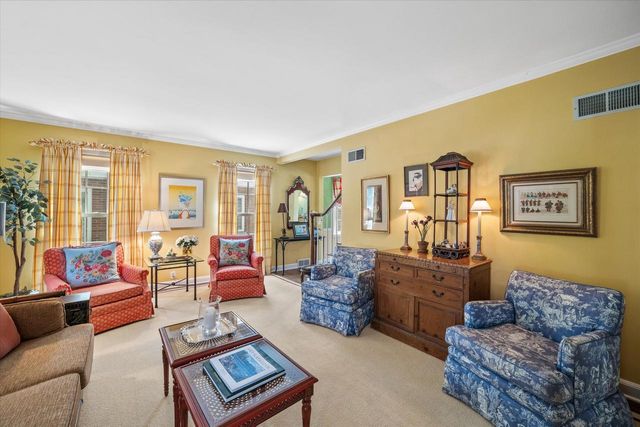 4919 N Diversey BOULEVARD, Whitefish Bay, WI 53217