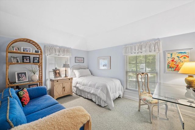 4919 N Diversey BOULEVARD, Whitefish Bay, WI 53217