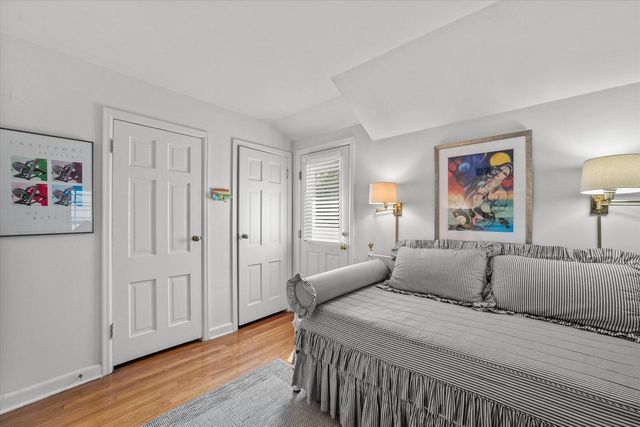 4919 N Diversey BOULEVARD, Whitefish Bay, WI 53217