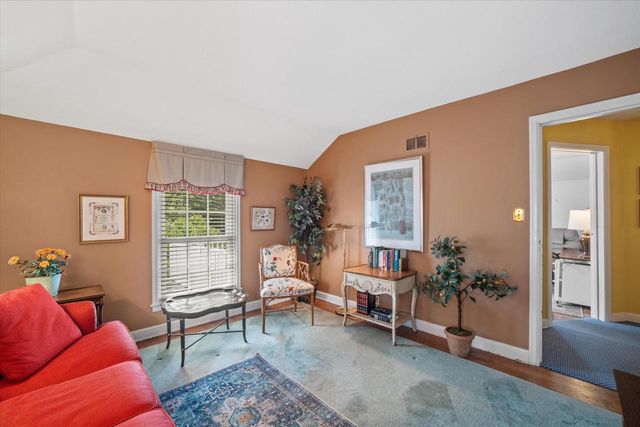 4919 N Diversey BOULEVARD, Whitefish Bay, WI 53217