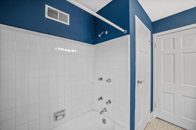 4919 N Diversey BOULEVARD, Whitefish Bay, WI 53217