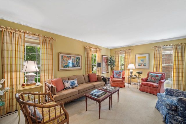 4919 N Diversey BOULEVARD, Whitefish Bay, WI 53217